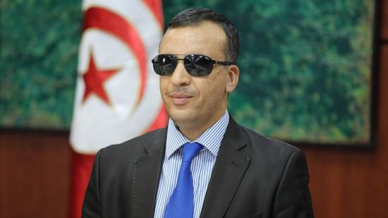 رفض قرار الرئاسة التونسية.. إقالة وزير الشؤون الثقافية