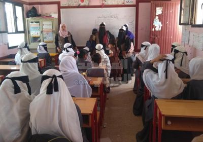 "انتقالي لحج" يطلع على أزمة تكدس فصول مدرسة عمار للبنات