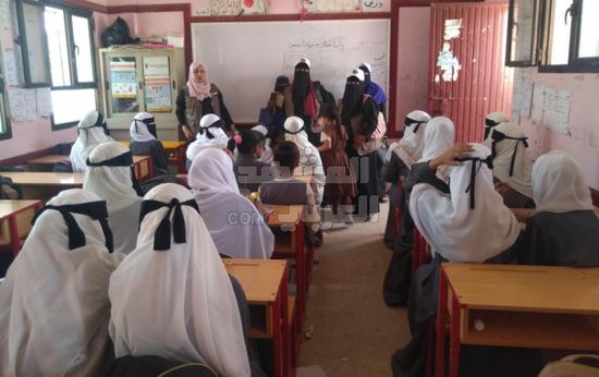 "انتقالي لحج" يطلع على أزمة تكدس فصول مدرسة عمار للبنات