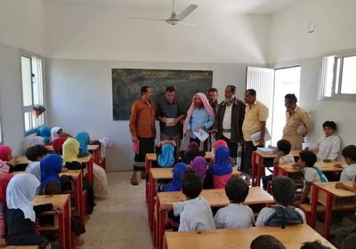 وفد من "الانتقالي" يتفقد احتياجات مدارس خيرة في حبيل جبر