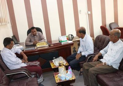 الغلام يتفقد سير الامتحانات بجامعة حضرموت