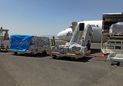 وصول شحنة لقاحات إلى مطار صنعاء