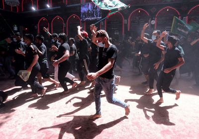 "أربعينية الحسين".. اشتباكات بين قوات الأمن العراقي ومحتجين  