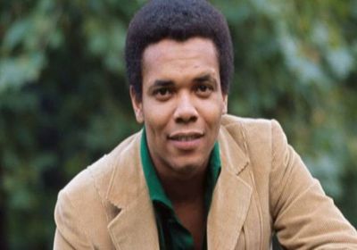 وفاة المغني الأمريكي جوني ناش عن عمر 80 عامًا