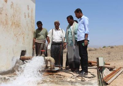 تشغيل بئر مياه بالطاقة الشمسية في الشحر