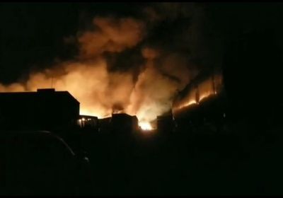 قصف حوثي يُعطل مجمع أخوان ثابت بشكل كلي (فيديو)