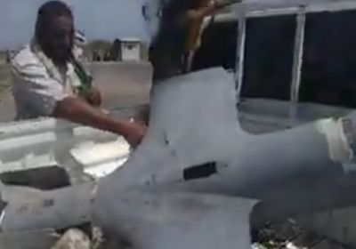 إسقاط طائرة مسيرة حوثية شمال المخا (فيديو)