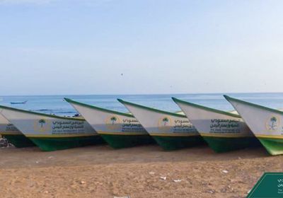 توزيع 20 قاربًا على صيادي شبوة