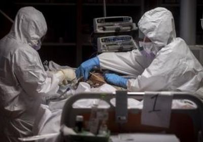 أمريكا تسجل 53,051 إصابة جديدة بكورونا و900 وفاة