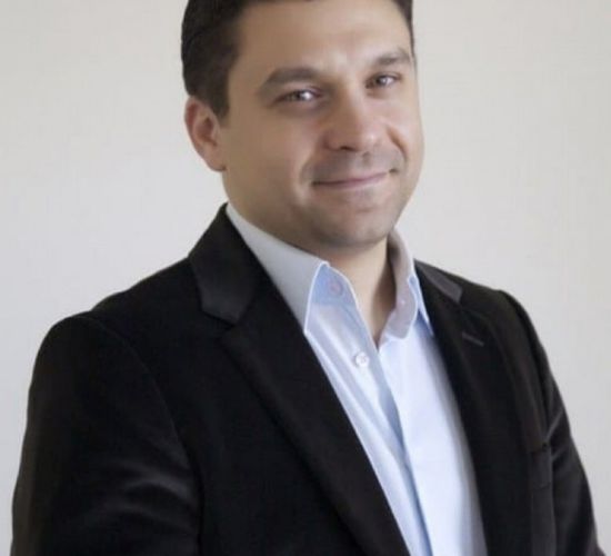 "صحفي متخصص" يكشف تدهور الوضع الاقتصادي التركي