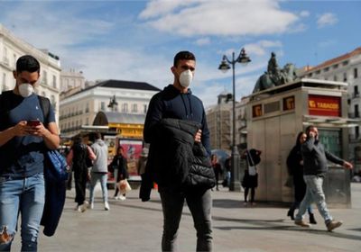 إسبانيا تطالب مدريد بتطبيق قيود السفر