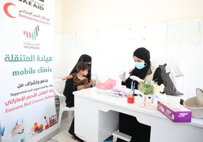 بالصور.. عيادات إماراتية ترعى 150 مريضًا في الشحر