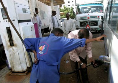 السودان يتجه لرفع الدعم كليًا عن الوقود