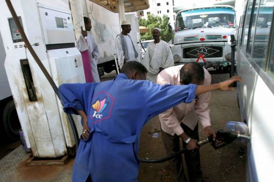 السودان يتجه لرفع الدعم كليًا عن الوقود