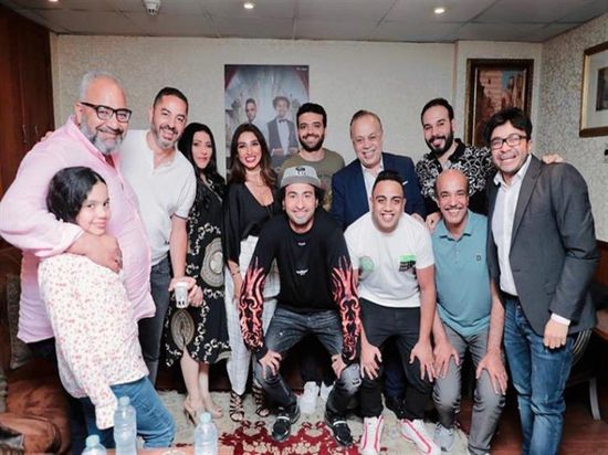 شاهد نجوم الفن في حضور عرض مسرحية "صباحية مباركة