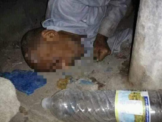 نقلها الأهالي للمستشفى.. العثور على جثة مسن وسط تعز