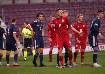 إصابة عدد كبير من لاعبي المنتخب التشيكي بفيروس كورونا