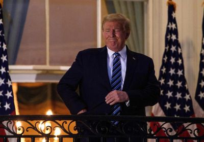 "ترامب" يهاجم مؤسستين إعلاميتين في بلاده ويتهمهما بالتزوير