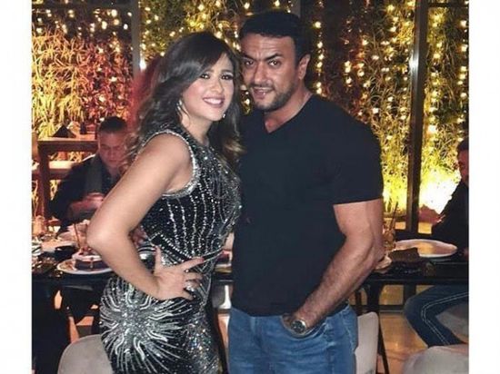 شاهد أحدث ظهور لياسمين عبدالعزيز وأحمد العوضي (فيديو)