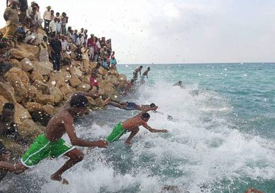 تنظمه "خليفة الإنسانية".. انطلاق سباق الرجل الحديدي بسقطرى