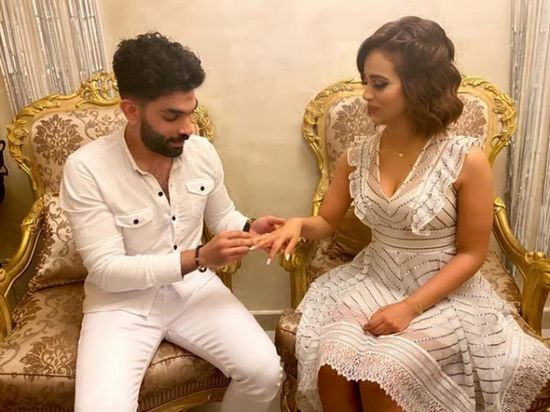 رنا سماحة تنشر صور خطوبتها من الملحن سامر أبو طالب