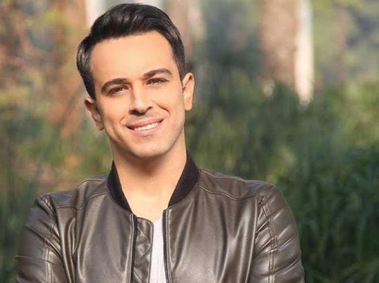 بعد تأكيد إصابته.. هيثم نبيل يعلن إصابة والده وزوجته بفيروس كورونا