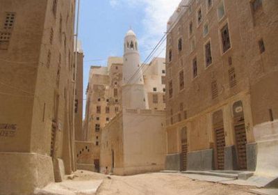 إصابة شابين بطلق ناري في مديرية شبام