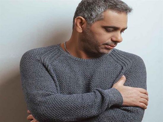 فضل شاكر يهنئ نجله بزفافه