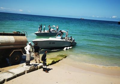 حرس سواحل سقطرى يطلق طرادات مراقبة بحرية