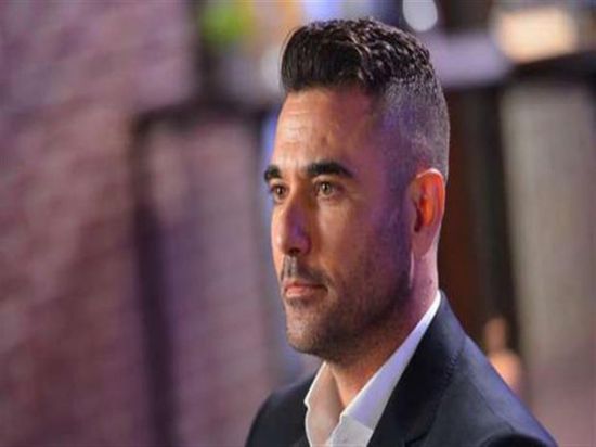 أحمد عز يقدم واجب العزاء لأسرة الراحل محمود ياسين