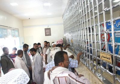 "صرافين عدن" تحذر من التعامل مع الوكلاء غير المرخصين