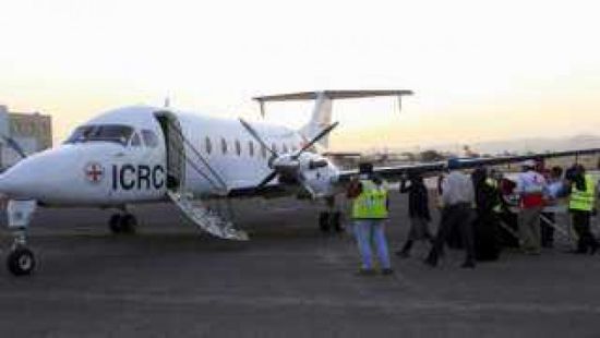 4 طائرات تستعد لنقل الأسرى من صنعاء وسيئون
