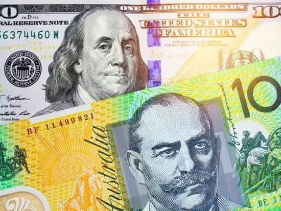 الدولار الأمريكي يتنفس الصعداء والأسترالي يواصل تراجعه
