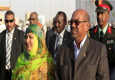 للمرة الثانية خلال أسبوع.. إطلاق سراح زوجة عمر البشير