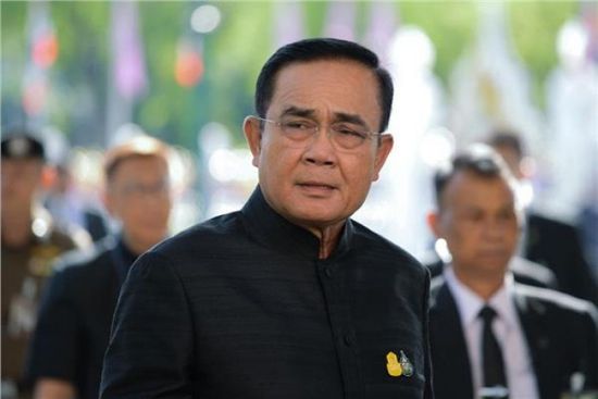 رئيس وزراء تايلاند يؤكد للمحتجين عدم نيته في الاستقالة