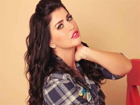 بعد ولادة توأمها.. جومانا مراد تكشف سبب إخفاء حملها