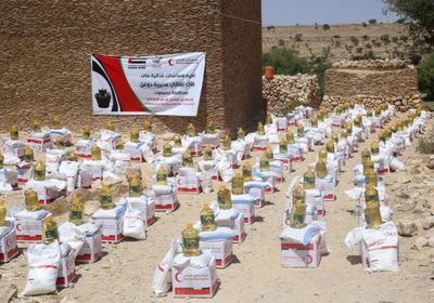 500 سلة غذاء إماراتية لأسر دوعن