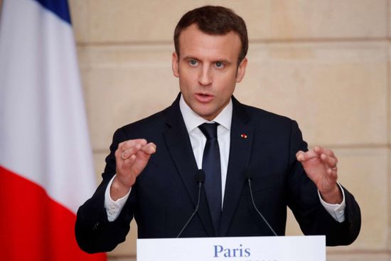 أول تعليق للرئيس الفرنسي على حادث طعن ضواحي باريس