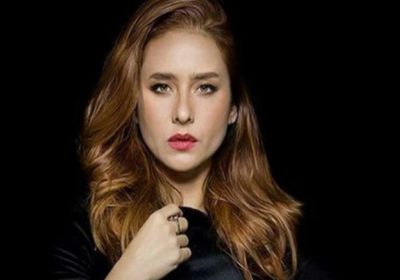 نيللي كريم تنهار بالبكاء على الهواء لهذا السبب (فيديو)