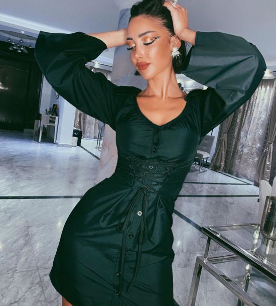 بسمة بوسيل تخطف الأنظار في أحدث إطلالتها