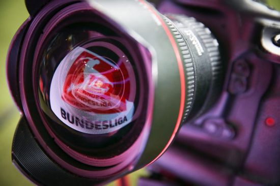 أندية ألمانية تطالب بإعادة توزيع عائدات البث التليفزيوني
