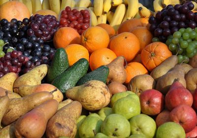 أسعار الخضروات والفواكه بأسواق العاصمة عدن اليوم الإثنين