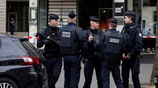 الداخلية الفرنسية: هناك جهات أصدرت فتوى بقتل مدرس باريس
