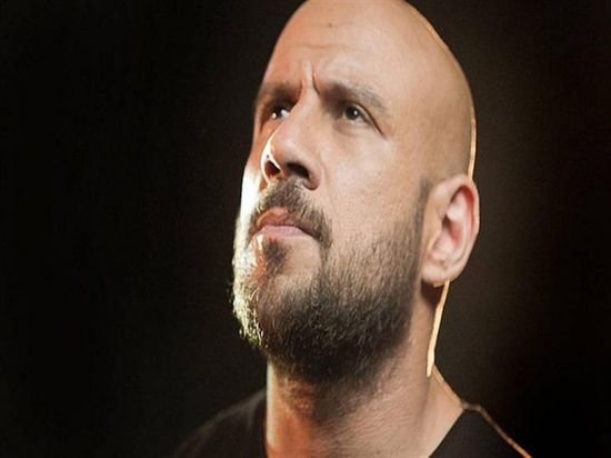 أحمد مكي يحيي الذكرى الأولى لوفاة والده