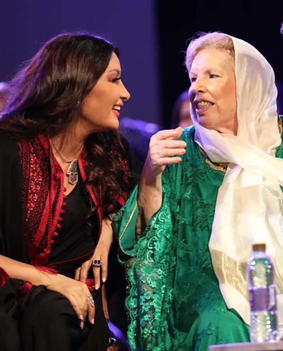 لطيفة تنعي الفنانة التونسية الكبيرة نعمة