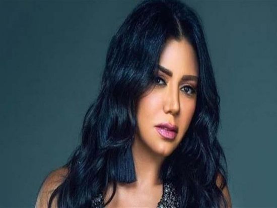 رانيا يوسف :ابنتي هي من تهتم بصفحات السوشيال ميديا الخاصة بيا