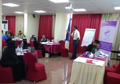 بمشاركة كوادر "الانتقالي".. انطلاق اليوم الثاني لدورة القانون الإنساني