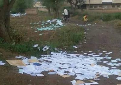 اقتحام مدرسة في تعز للعبث بسجلات الطلاب