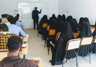 بدعم خليفة الإنسانية.. دورات تأهيلية جديدة لأبناء سقطرى