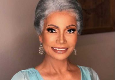 طلب غريب من سوسن بدر لدكتور تجميل (فيديو)